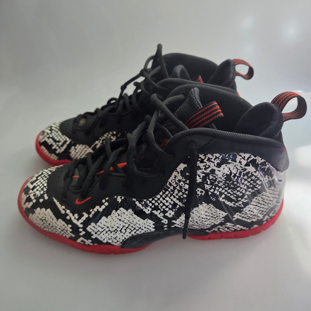 Nike Little Posite One Snakeskin Black White Red‎ 644791-104 Kids Size 7Y